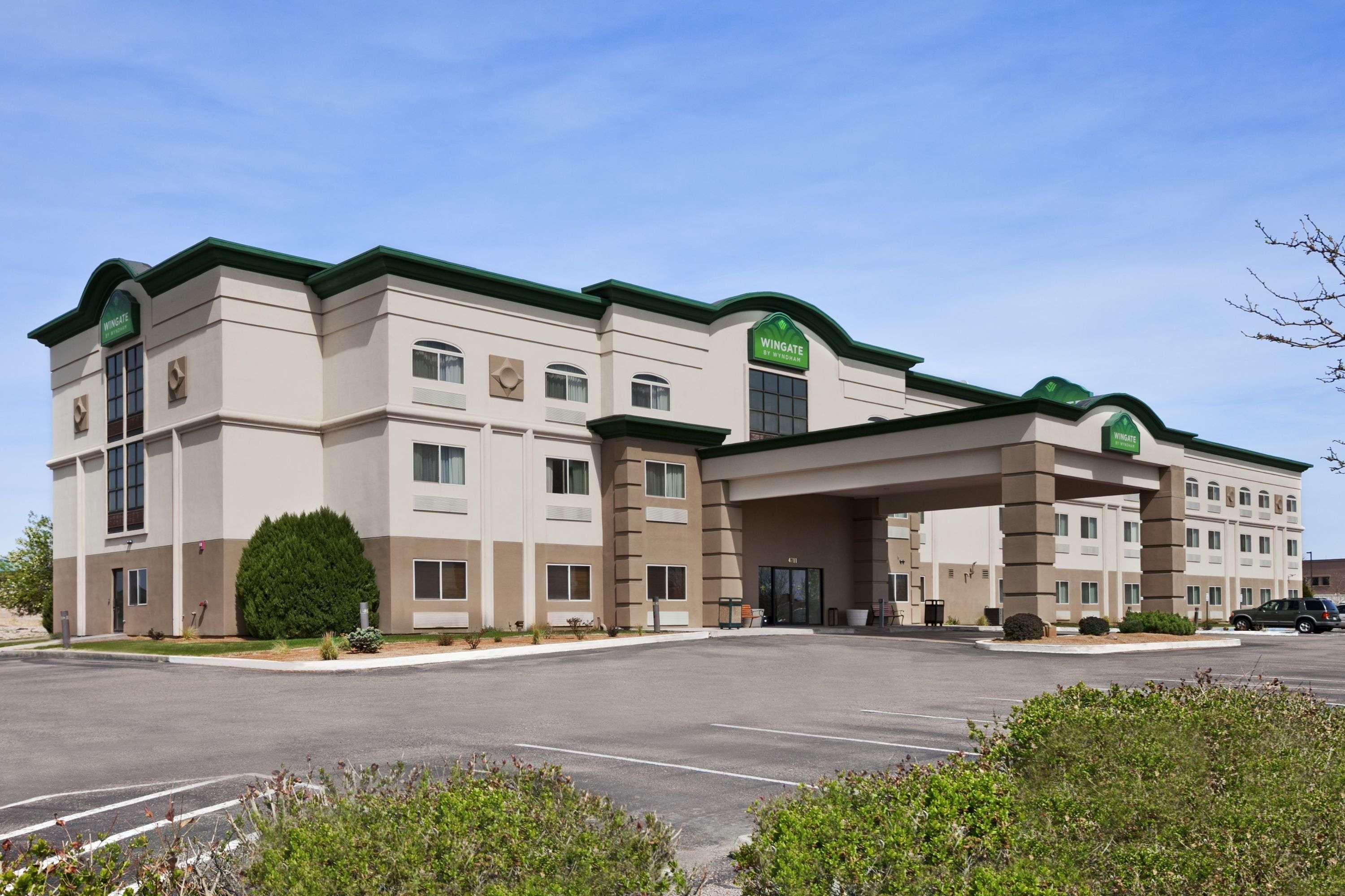Wingate By Wyndham Pueblo Hotel Exterior photo